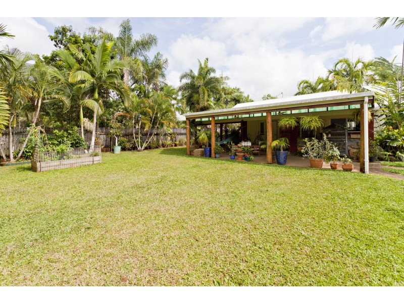 9 Damson Drive, Redlynch QLD 4870