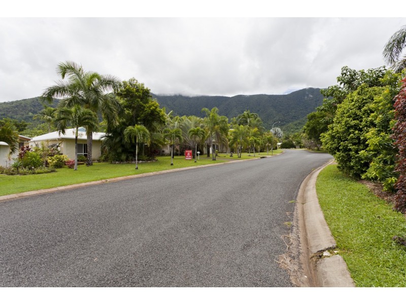 9 Damson Drive, Redlynch QLD 4870