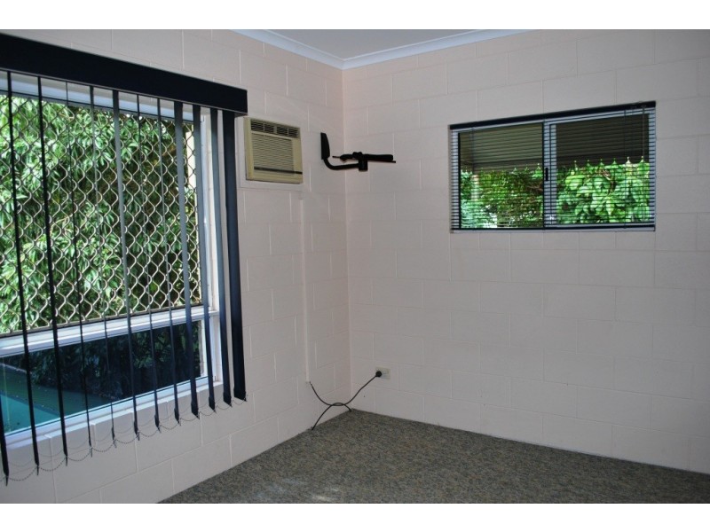 9/3 Tenni Street, Redlynch QLD 4870