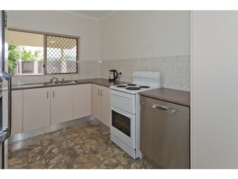 34 Mistletoe Close, Kamerunga QLD 4870
