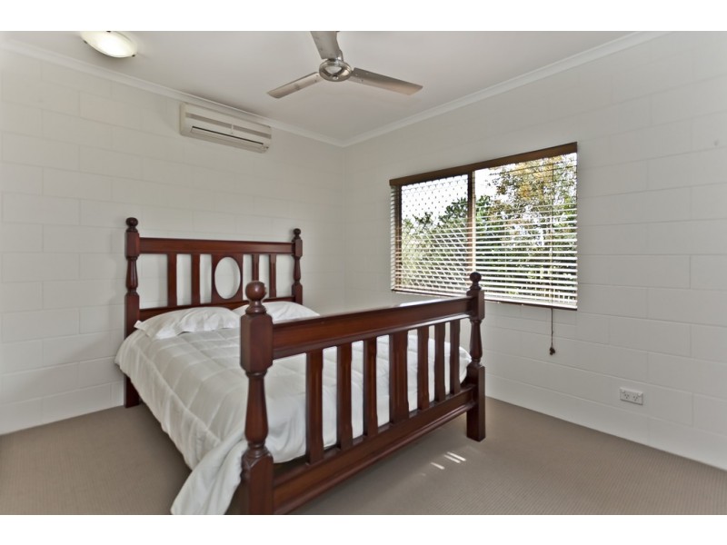 34 Mistletoe Close, Kamerunga QLD 4870
