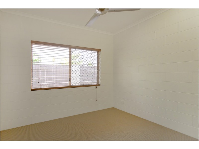 34 Mistletoe Close, Kamerunga QLD 4870