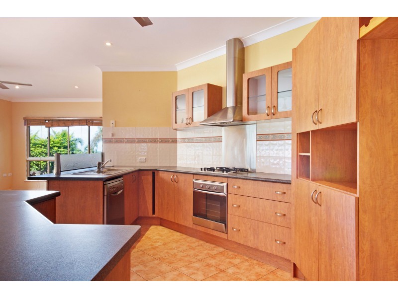 41 Daphne Drive, Redlynch QLD 4870