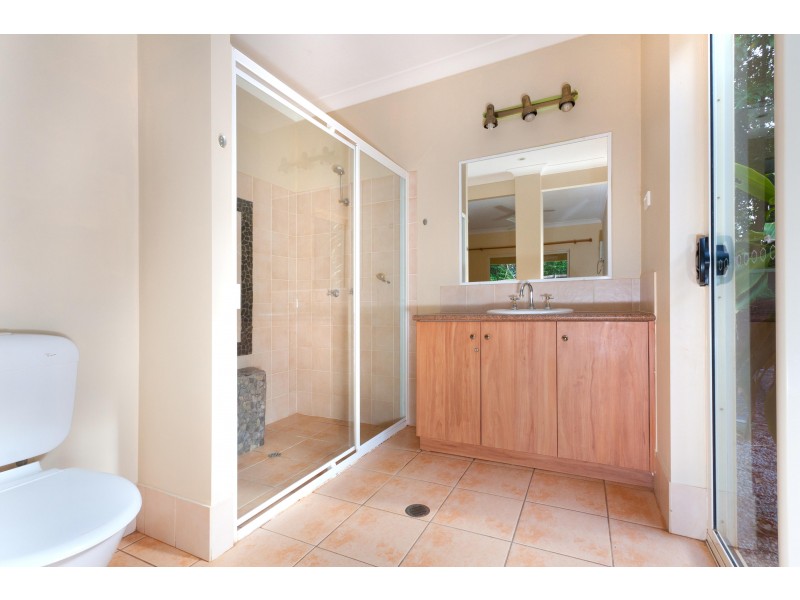 41 Daphne Drive, Redlynch QLD 4870