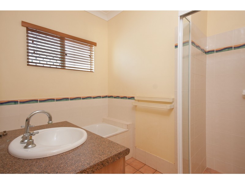 41 Daphne Drive, Redlynch QLD 4870