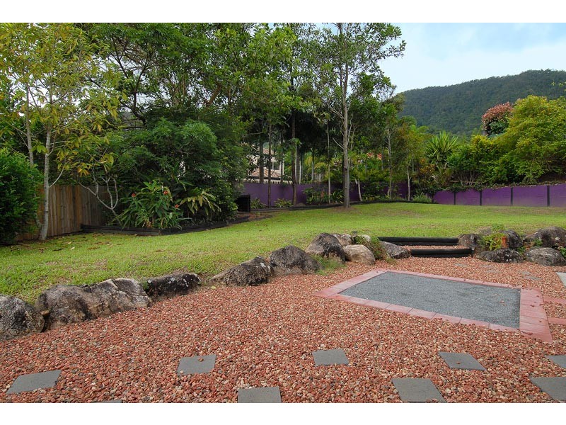 3 Ben Bolt Close, Redlynch QLD 4870