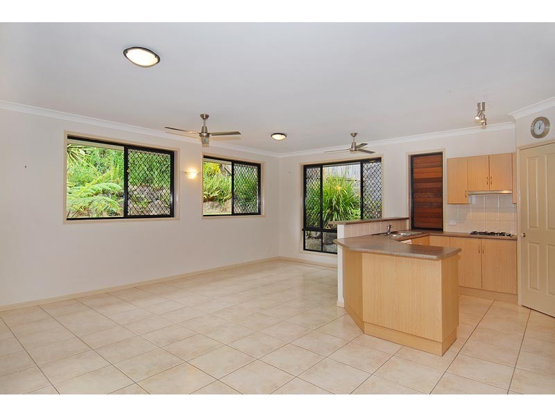 3 Ben Bolt Close, Redlynch QLD 4870