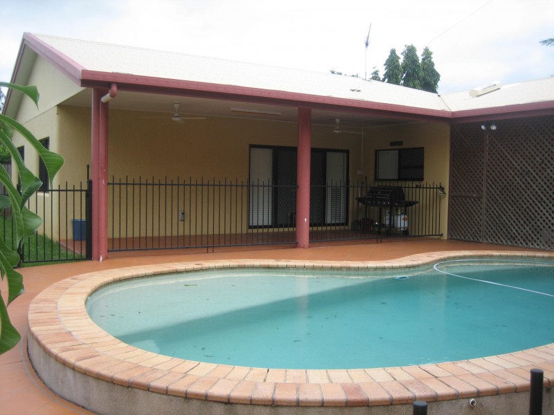 2 Sugar Glider Close, Kamerunga QLD 4870