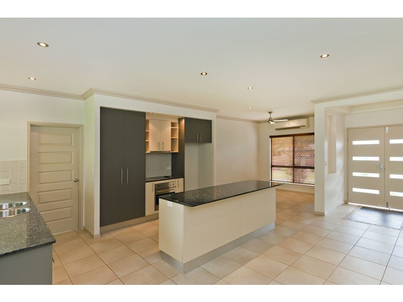 8 Lum Jim Street, Redlynch QLD 4870