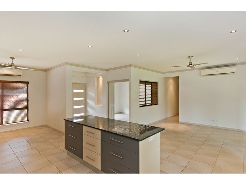 8 Lum Jim Street, Redlynch QLD 4870