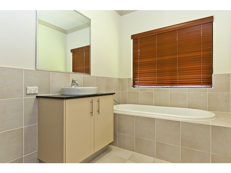 8 Lum Jim Street, Redlynch QLD 4870