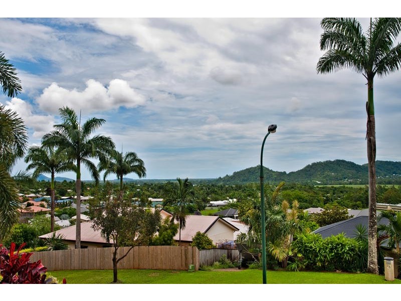 37 Pilosa Street, Redlynch QLD 4870