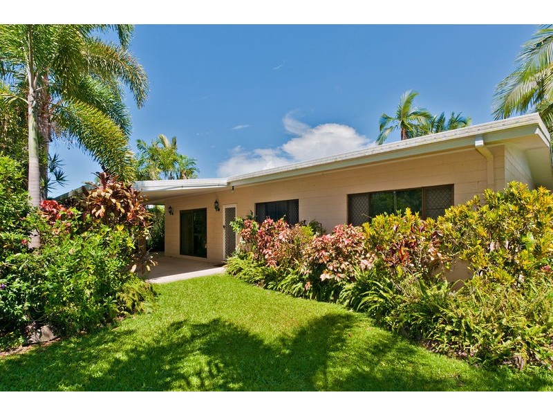 13 Caribbean Street, Holloways Beach QLD 4878