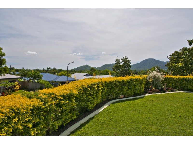 42 Pilosa Street, Redlynch QLD 4870