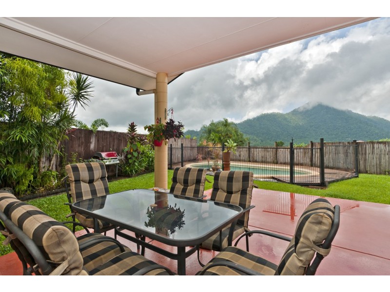 3 Acmena Close, Redlynch QLD 4870