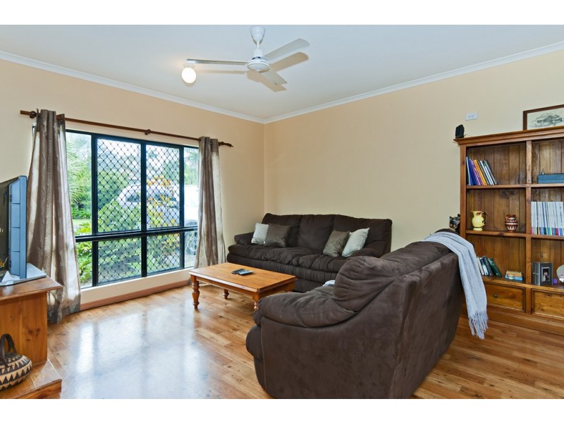 3 Acmena Close, Redlynch QLD 4870