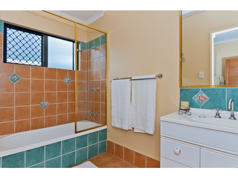 3 Acmena Close, Redlynch QLD 4870