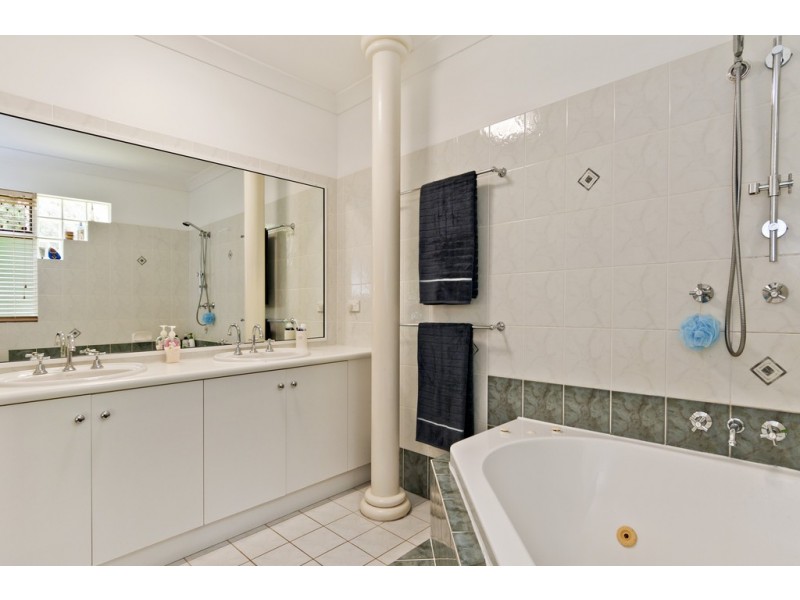 2 Terminalia Street, Redlynch QLD 4870