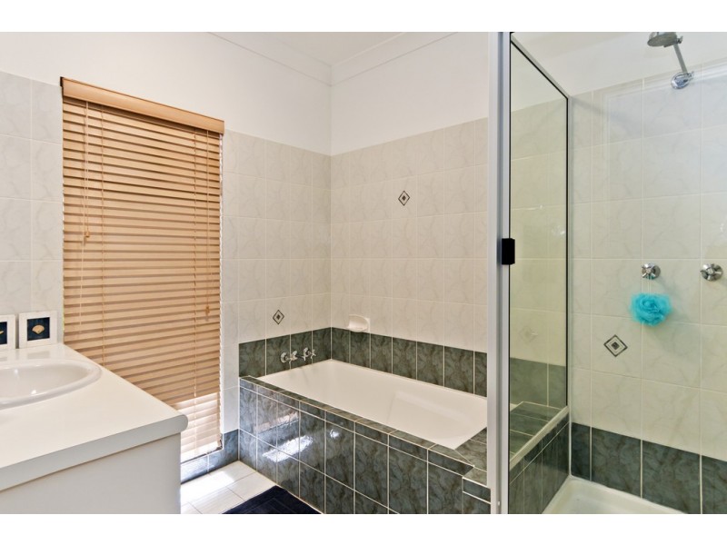 2 Terminalia Street, Redlynch QLD 4870