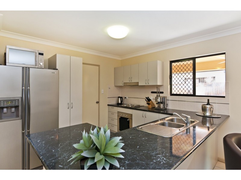 65 William Hickey Street, Redlynch QLD 4870