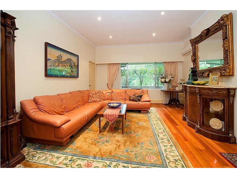 4 De Villiers Ave, Chatswood NSW 2067