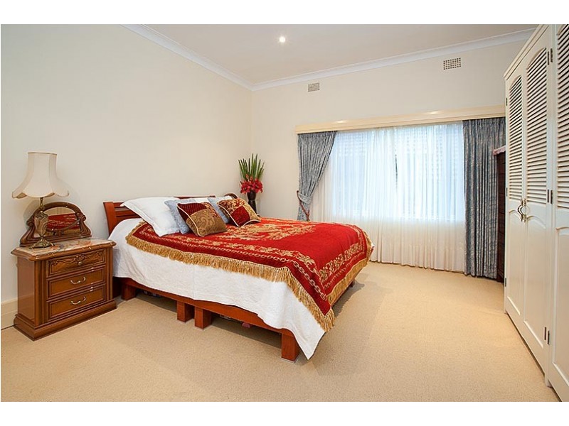 4 De Villiers Ave, Chatswood NSW 2067