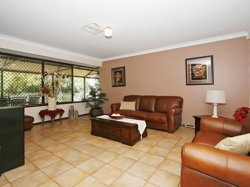 215 Boomerang Road, Oldbury WA 6121