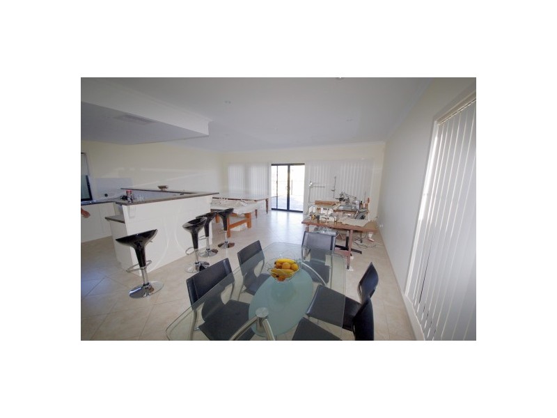 6 Pike Avenue, Mawson Lakes SA 5095