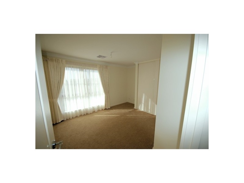 6 Pike Avenue, Mawson Lakes SA 5095