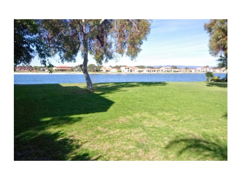 24/70 Military Road, Tennyson SA 5022