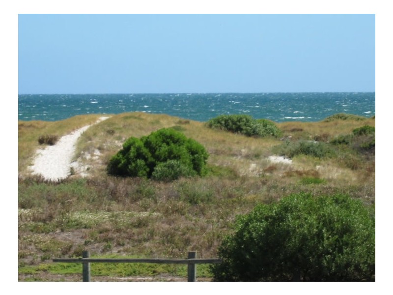 4/4 Gulf Point Drive, North Haven SA 5018