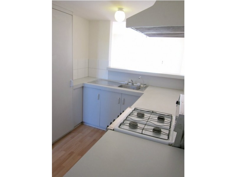 4/4 Gulf Point Drive, North Haven SA 5018