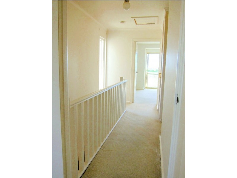 4/4 Gulf Point Drive, North Haven SA 5018