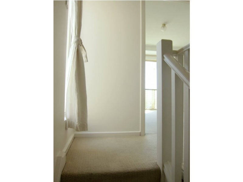 4/4 Gulf Point Drive, North Haven SA 5018