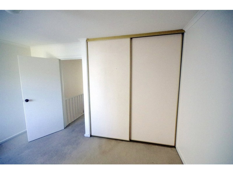 4/4 Gulf Point Drive, North Haven SA 5018