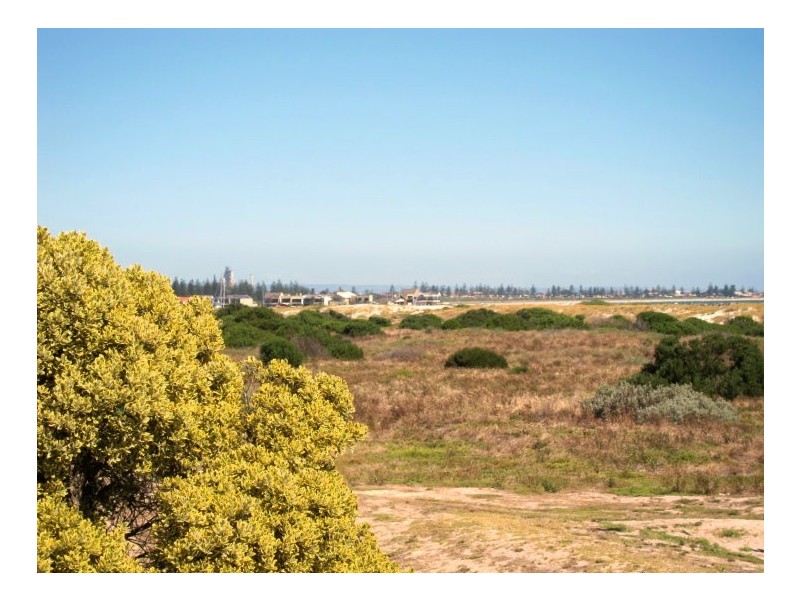 4/4 Gulf Point Drive, North Haven SA 5018