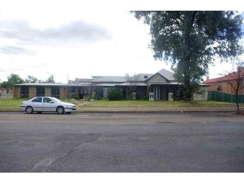 94 Warne Street, Wellington NSW 2820