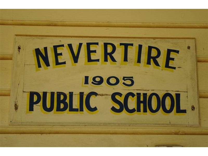 9-13 CLYDE STREET, Nevertire NSW 2831