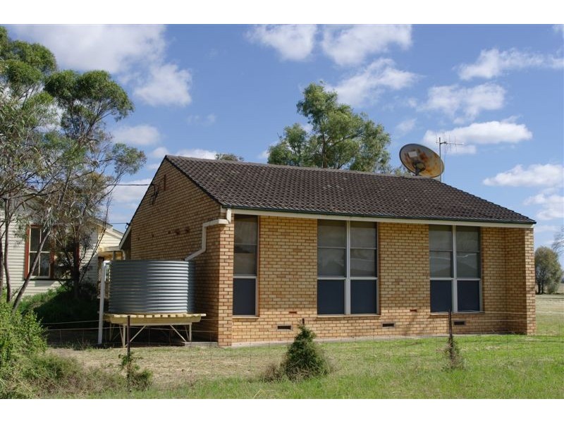 9-13 CLYDE STREET, Nevertire NSW 2831