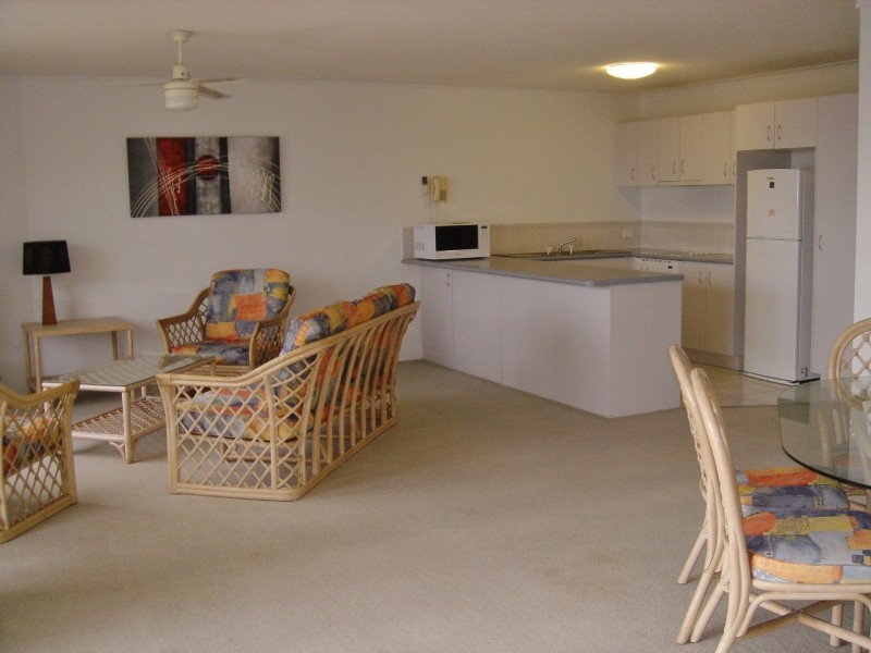 10 Beach Parade, Cotton Tree QLD 4558