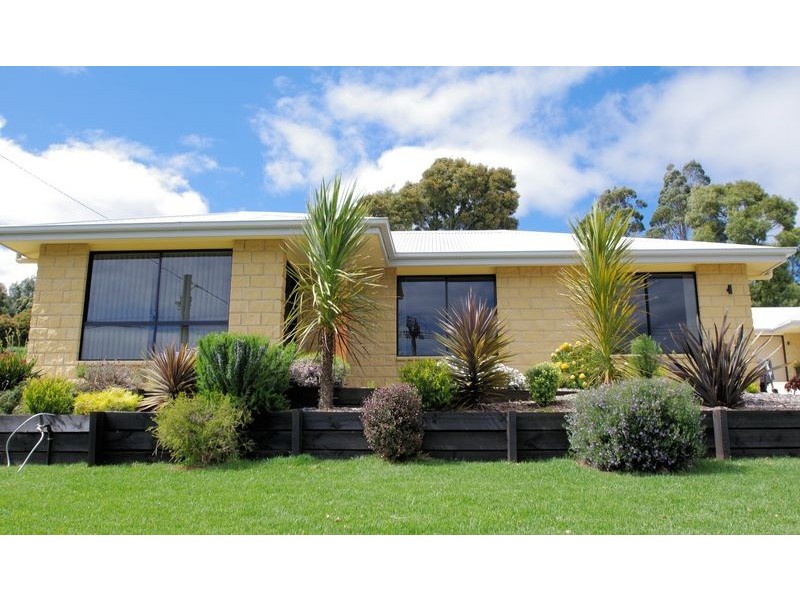 1/47 River Road, Ambleside TAS 7310