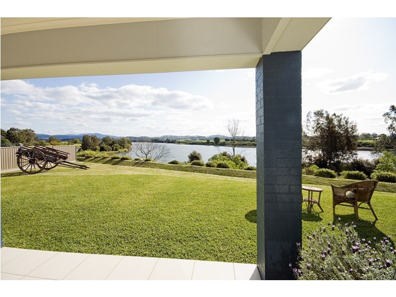 4 John Armstrong Close, Taree West NSW 2430