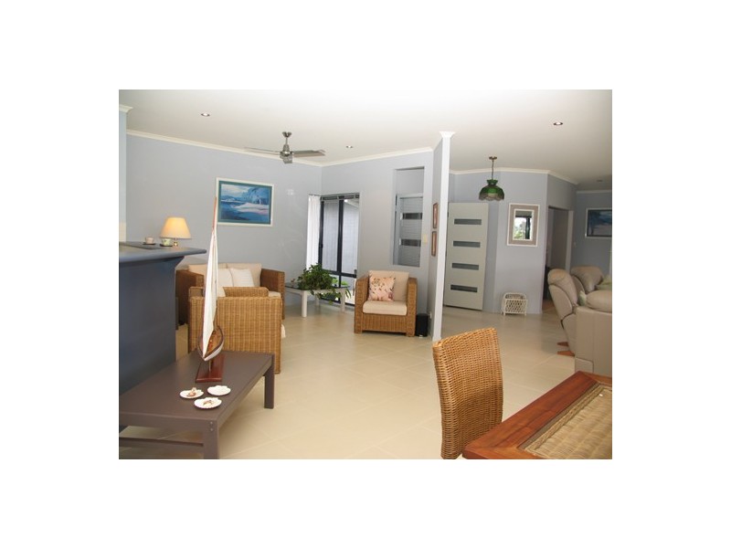 4 John Armstrong Close, Taree West NSW 2430