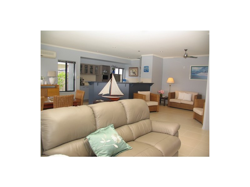 4 John Armstrong Close, Taree West NSW 2430