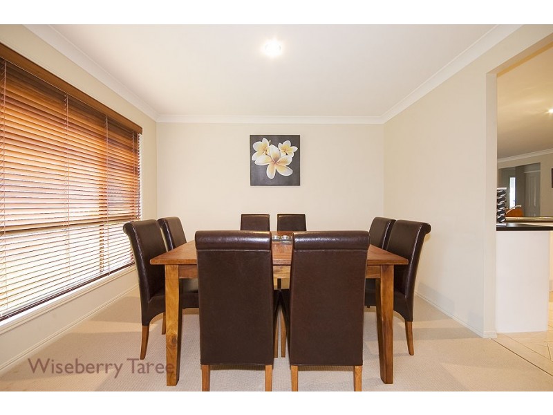 25 Shantull Drive, Wallabi Point NSW 2430