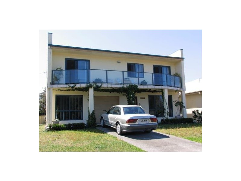 233 Beach Street, Harrington NSW 2427