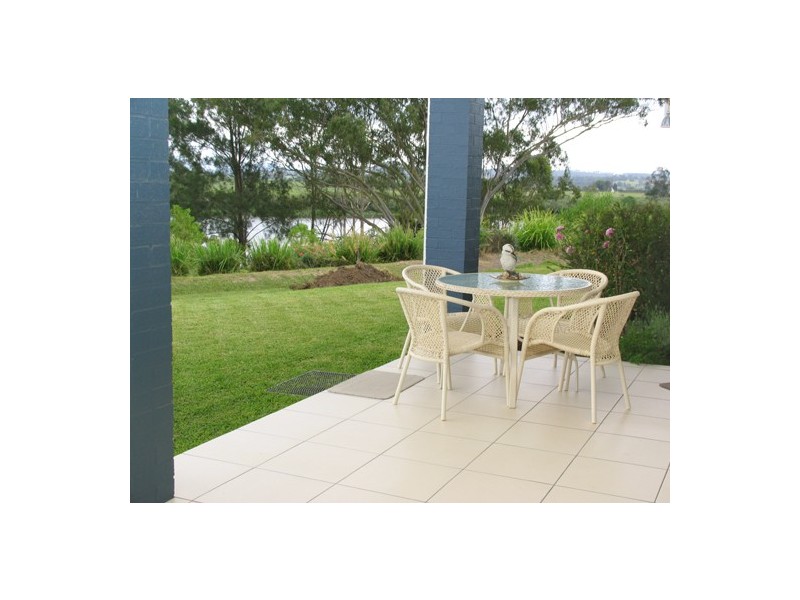 4 John Armstrong Close, Taree NSW 2430