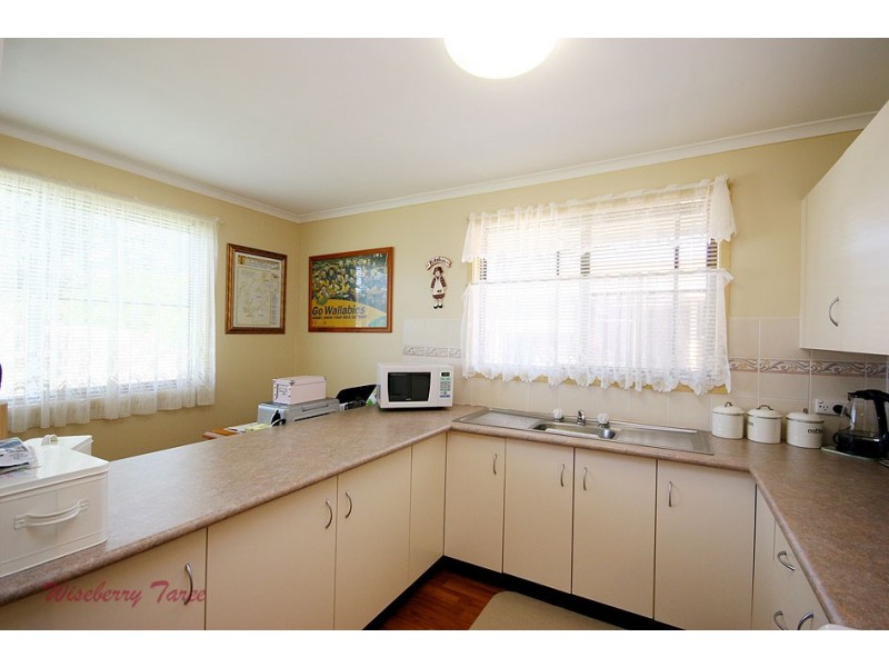 9 Lawson Crescent, Taree NSW 2430