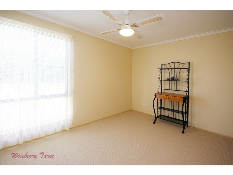 9 Lawson Crescent, Taree NSW 2430