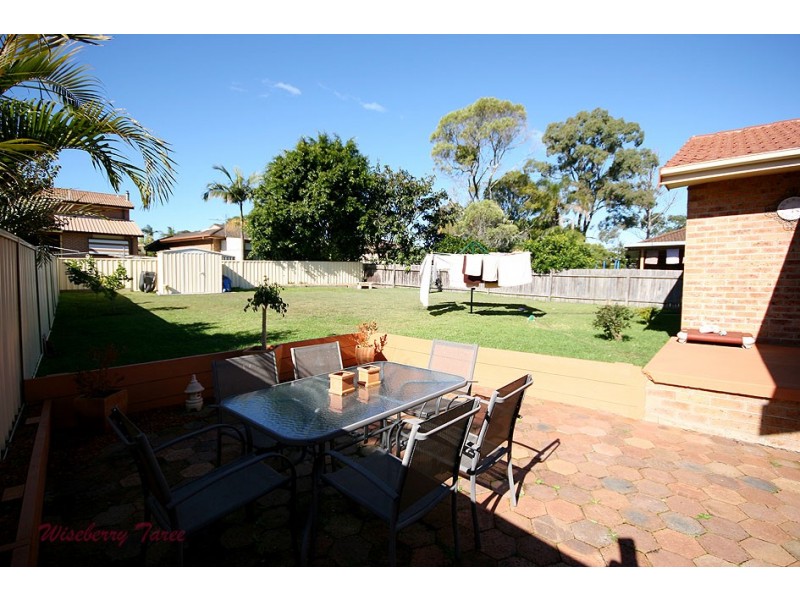 9 Lawson Crescent, Taree NSW 2430